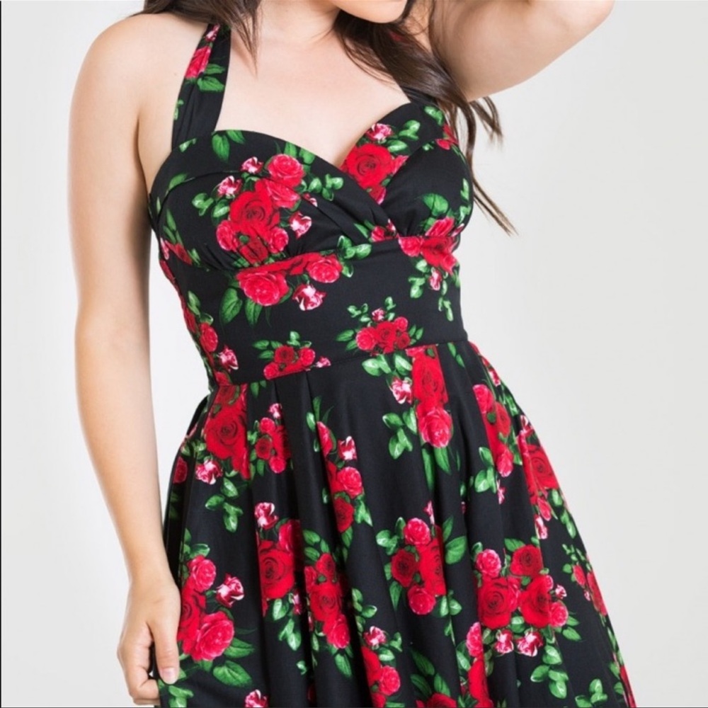🌹Hell Bunny vixen red roses pin-up style halter dress🌹